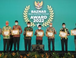 Gubernur Jambi Al Haris Terima Penghargaan Sebagai Gubernur Pendukung Gerakan Zakat Indonesia 2022