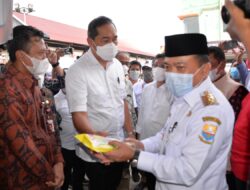 Al Haris Dampingi Menteri Perdagangan Tinjau Pasar Angso Duo