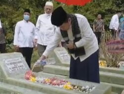Al Haris Berziarah ke Makam-makam Mantan Gubernur Jambi