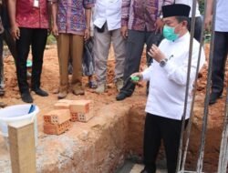 Gubernur Jambi Lakukan Peletakan Batu Pertama Pembangunan Masjid Al Azhar di Bagan Pete