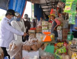 Sidak Pasar Angso Duo, Al Haris Pastikan Ketersediaan Sembako