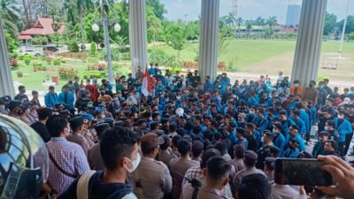 Aliansi Mahasiswa Jambi Menuntut Segera Diselesaikannya Lonjakan Harga Minyak Goreng