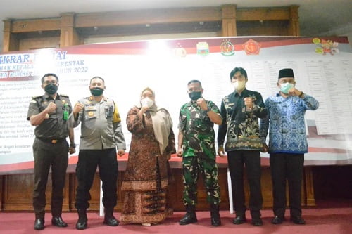 Bupati Masnah Hadiri Deklarasi Ikrar Damai Pilkades Serentak