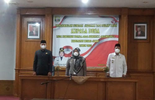 Ketua DPRD Muaro Jambi Hadiri Pengambilan Sumpah Jabatan 54 Kades Terpilih