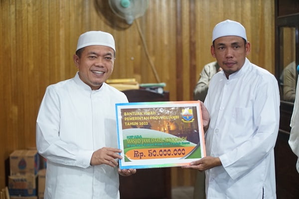 gubernur jambi bantu masjid