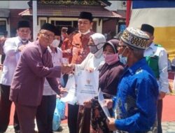 Ketua Komisi II DPRD Provinsi Jambi Serahkan Zakat Mal ke BAZNAS Merangin