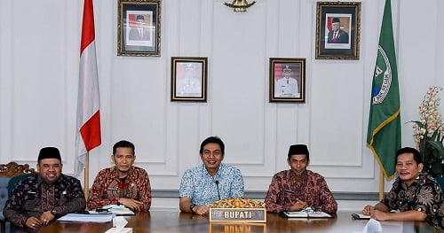 Bupati Batanghari Mengikuti Musrenbangnas Secara Vidcon