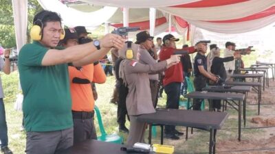 Polres Batanghari gelar lomba menembak dalam rangka HUT Bhayangkara ke 76.   