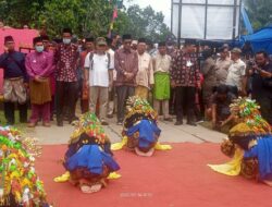 Kunjungan Tim Ekspedisi DAS, Wabup Jelaskan Kilas Sejarah Sungai Batanghari di Muara Tembesi.   