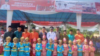 Wakil Ketua Komisi III DPRD Batanghari Ikuti Upacara Bendera di Desa Bajubang Laut
