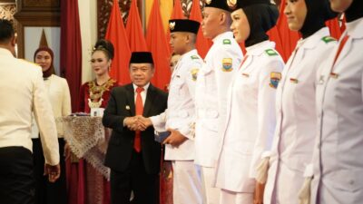 Al Haris Apresiasi Paskibraka Provinsi Jambi   