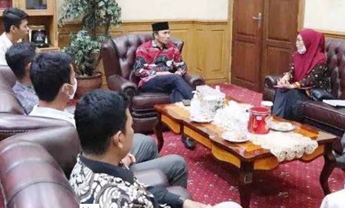 Ketua-DPRD-Provinsi-Jambi-Edi-Purwanto.