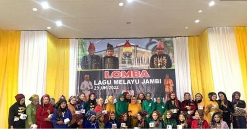 Sekretariat DPRD Provinsi Jambi Juara Dua Lomba Lagu Melayu Jambi