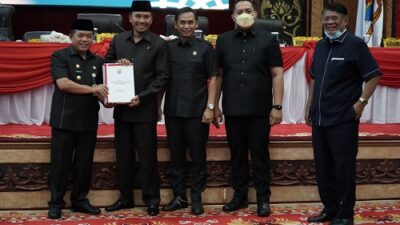 Al Haris Sampaikan Nota Pengantar KUPA dan PPAS APBD-P 2022