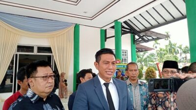Bupati Fadhil Hadir dan Beri Ucapan Selamat Kepada Wisudawan STIE-GK