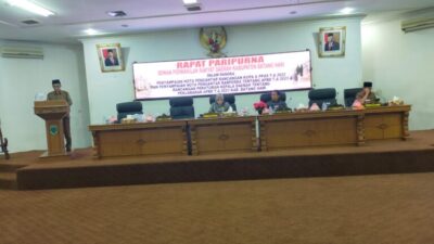 Wakil Bupati Batanghari Sampaikan KUPA PPAS 2022 dan RAPBD T.A 2023 di Paripurna DPRD