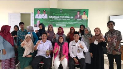 Hj. Nuraini Hadiri Peringatan Hari Kunjungan Perpustakaan