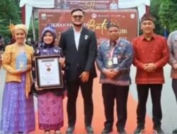 Raih Rekor MURI, Hesnidar Haris Ajak Masyarakat Cintai Batik Jambi