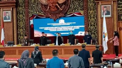 Edi Purwanto Pimpin Paripurna Nota Pengantar Ranperda Perubahan APBD 2022 oleh Gubernur Jambi