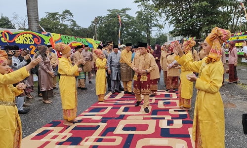 Gubernur Jambi Al Haris Hadiri HUT ke 23 Kabupaten Sarolangun