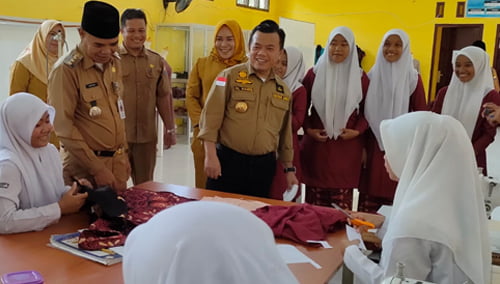 Gubernur Jambi Al Haris Sidak SMK 1 dan SMA 3 Tebo-Ingatkan Soal Pungli