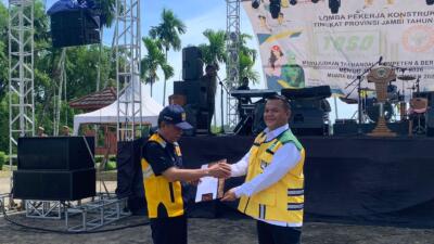 Bupati Batang Hari Hadiri Kegiatan Pembukaan Lomba Pekerja Konstruksi   