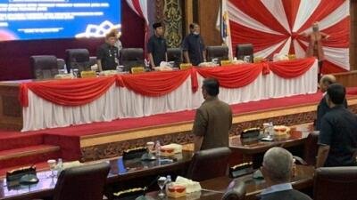 Ketua DPRD Provinsi Jambi Edi Purwanto Pimpin Rapat Paripurna, Bahas Tiga Agenda