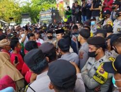 Ketua DPRD Provinsi Jambi Temui Aksi Massa dari KSBI