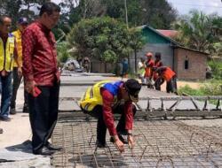 Ketua DPRD Provinsi Jambi Tinjau Pembangunan Jalan di Kumpeh