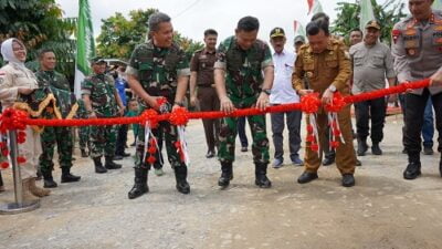 Penutupan Karya Bhakti TNI, Al Haris Ajak Masyarakat Rawat Jalan Ini