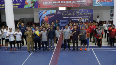 DPRD Provinsi Jambi Sukses Gelar Turnamen Bulu tangkis Antar OPD