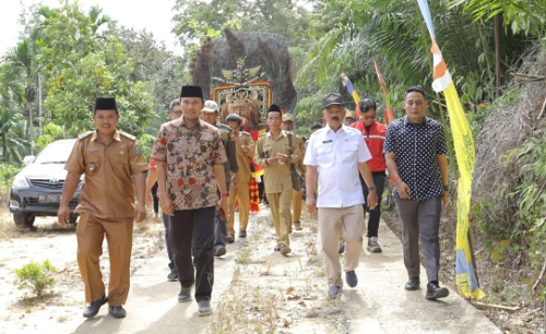 Edi Purwanto Kunker ke Sarolangun, Tinjau Jalan yang Dikerjakan PUPR Jambi