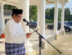 Wakil Ketua DPRD Muarojambi Bacakan Keputusan Pleno Pada Upacara HUT Provinsi Jambi ke 66