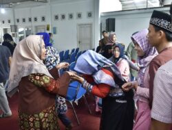 Gelar HBH bersama Petugas Kebersihan, Nuraini Sebut Supaya ada Kebersamaan Antara Kita