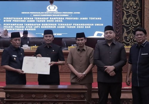 DPRD Provinsi Jambi Setuju dan Sahkan Ranperda RTRW