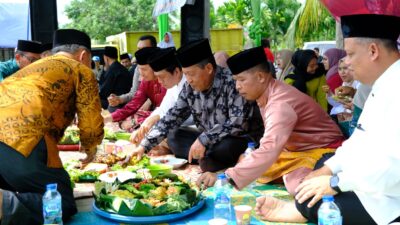 Hadiri Grebeg Suro, Wagub Sani: Ungkapan Rasa Syukur pada Allah SWT