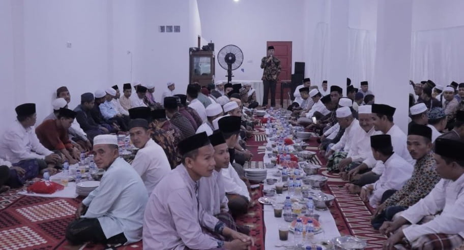 Pesan Ketua DPRD Provinsi Jambi Saat Safari Ramadan di Sarolangun