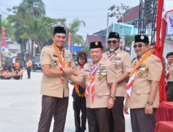 Bupati Batang Hari Terima Penghargaan Lencana Melati dari Kwatir Nasional Gerakan Pramuka