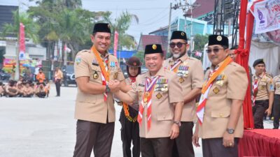 Bupati Batang Hari Terima Penghargaan Lencana Melati dari Kwatir Nasional Gerakan Pramuka