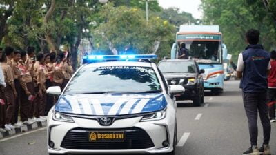 Rombongan Roadshow Bus KPK Tiba di Lapangan Depan Kantor Gubernur Jambi