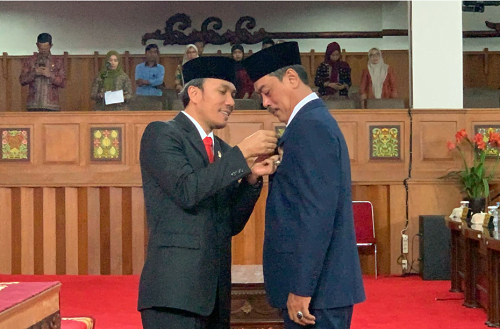 Edi Purwanto Pimpin Paripurna Pengambilan Sumpah PAW M Asriadi
