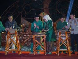 Bupati Fadhil Tutup Festival Kota Minyak di Bajubang