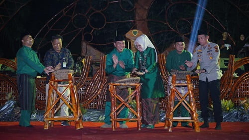 Bupati Fadhil Tutup Festival Kota Minyak di Bajubang