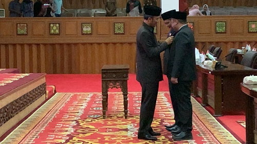 Ketua DPRD Jambi Lantik Al Mushari dan Rukiya Alfa Robi, PAW di DPRD Provinsi Jambi