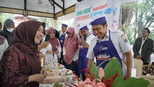 Hesnidar Haris Buka Lomba Masak Pindang Ikan Patin