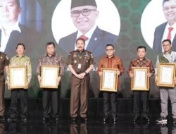 Terima R Soeprapto Award, Gubernur Al Haris Ajak Kepala Daerah Tetap Solid dan Berkontribusi Untuk Kejaksaan