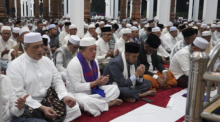 Pemprov Jambi Sambut Malam Pergantian Tahun Dengan Dzikir Bersama