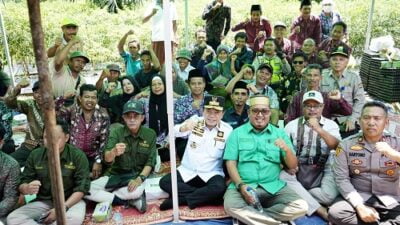 Bertemu dan Berdialog dengan Petani di Desa Tidar Kuranji, Gubernur Al Haris Dukung Pengembangan Komoditas Cabai