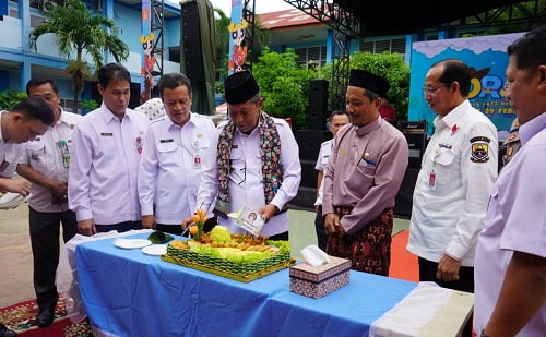 Di Usia 46 Tahun, Wagub Sani Minta SMAN 3 Kota Jambi Berwawasan Global dan Berkarakter Pancasila