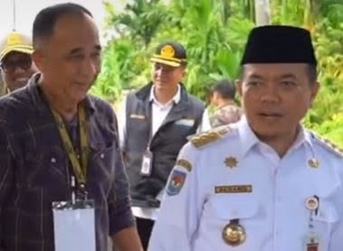 Gunakan Hak Pilih di TPS 32 Rawasari, Gubernur Al Haris KPPS Harus Jeli dan Sabar